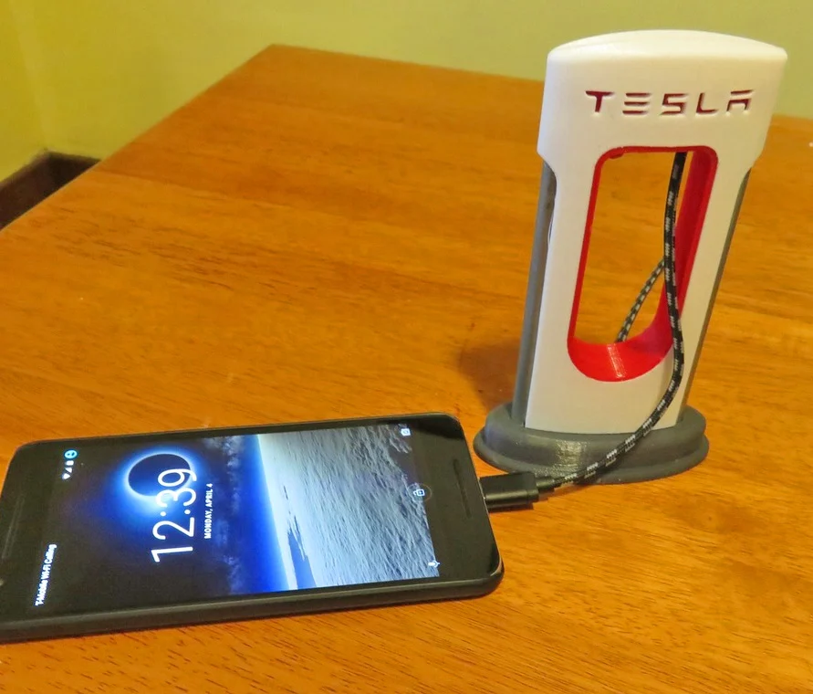 Does Tesla Charge Samsung Phones